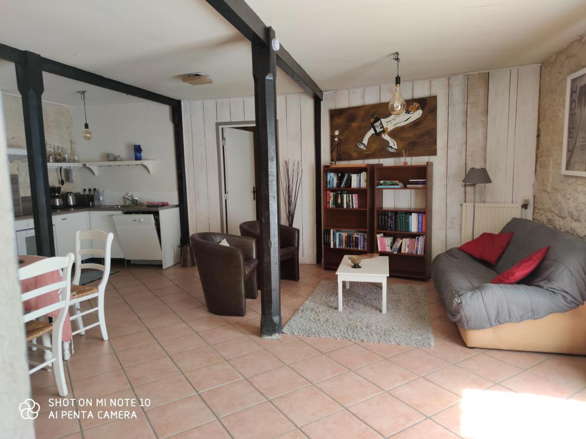 Domaine Des Pres De Joussac - Protocole Sanitaire Strict Villa Jau-Dignac-et-Loirac Exteriör bild